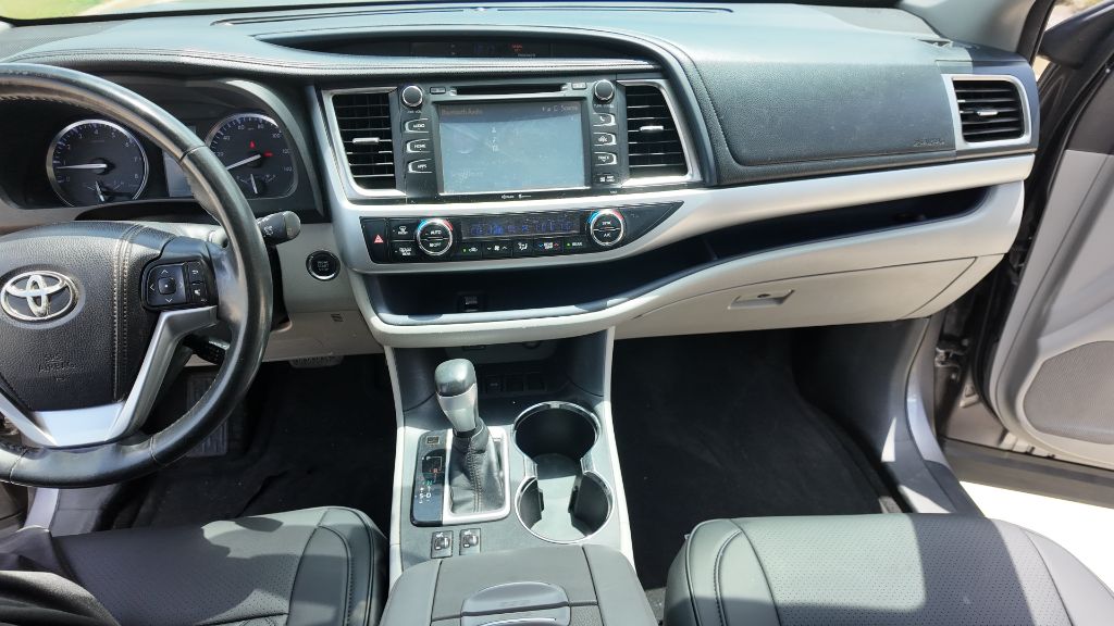 2014 Toyota Highlander XLE - Photo 8