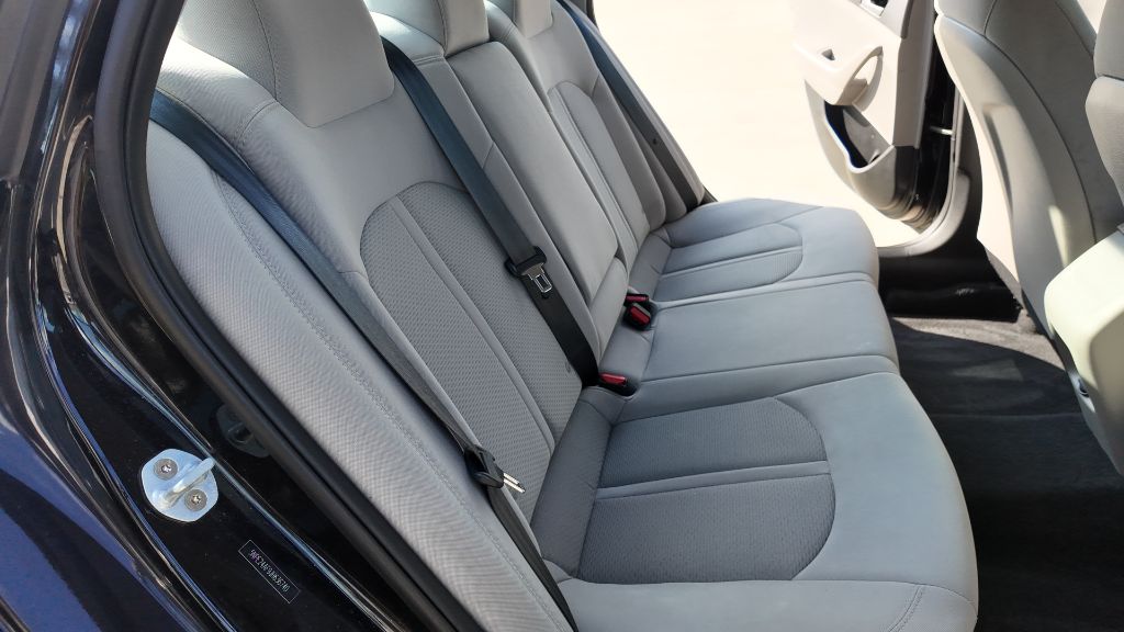 2018 Hyundai Sonata SE - Photo 11