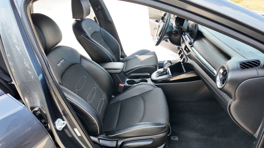 2021 Kia Forte GT-Line - Photo 6