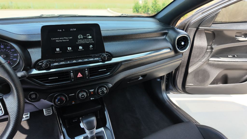 2021 Kia Forte GT-Line - Photo 9